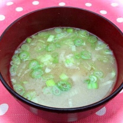 おはようございます。
冷蔵庫に山芋があったので作り美味しく頂きました。
深いお椀を使ったので山芋は見えなくなってしまいました。
御馳走様でした。